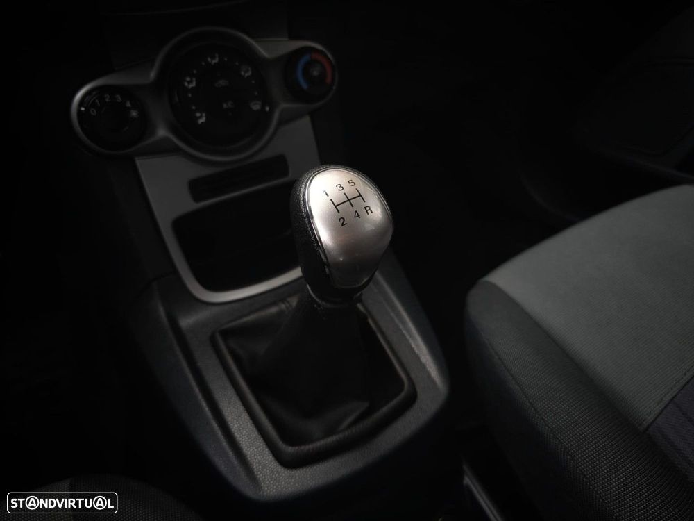 Ford Fiesta 1.4 TDCI Titanium - 16