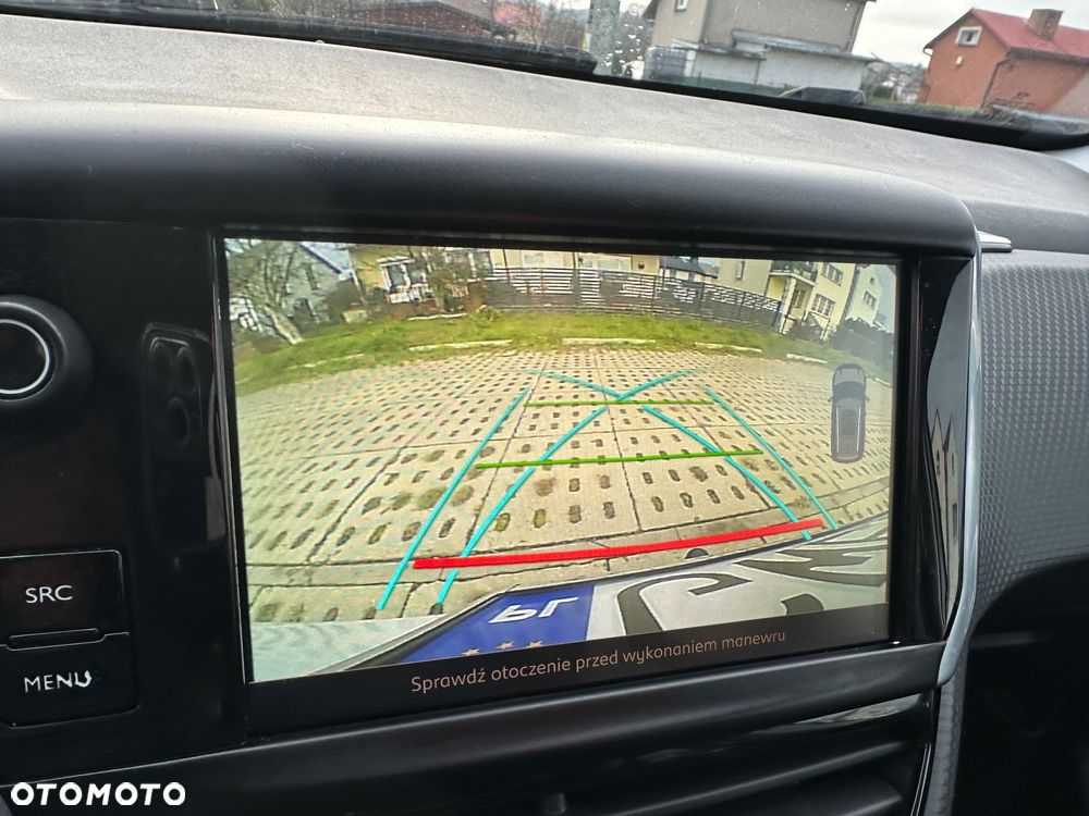 Peugeot 2008 PureTech 110 GPF EAT6 Black Edition - 9