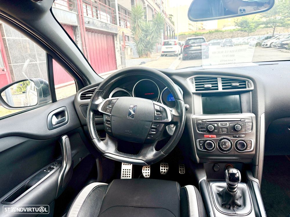 Citroën DS4 1.6 e-HDi So Chic - 13