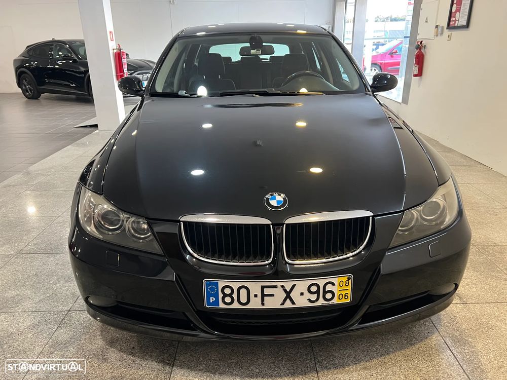 BMW 320 d Touring Dynamic - 2