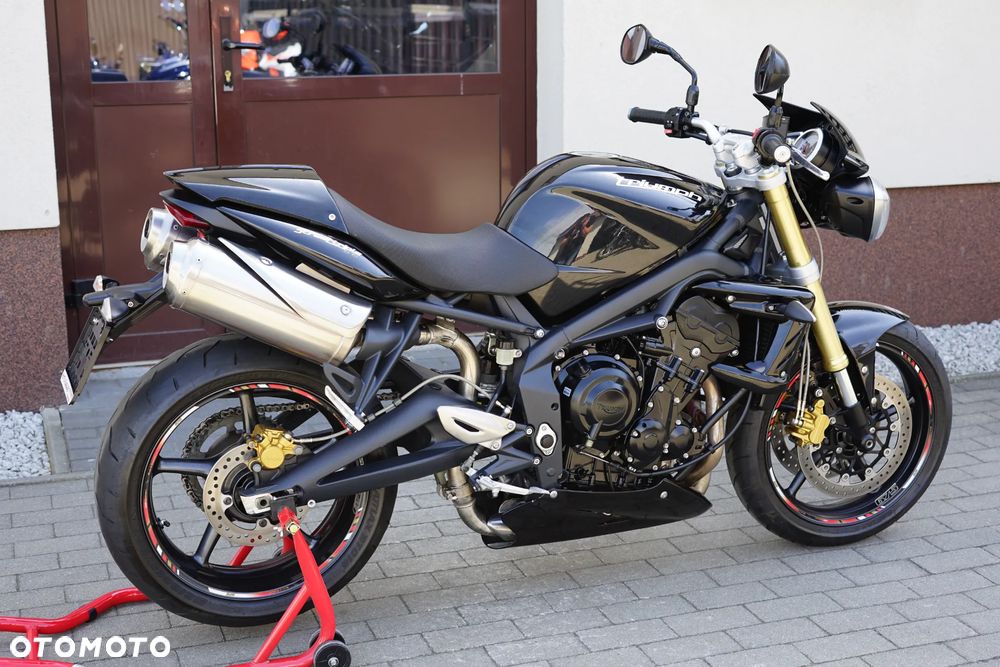 Triumph Street Triple - 4