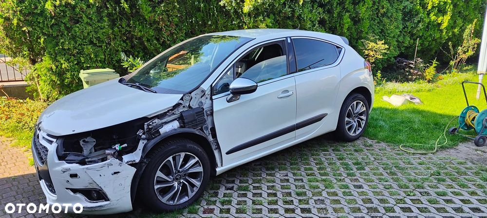 Citroën DS4 e-HDi 110 EGS6 SoChic - 2