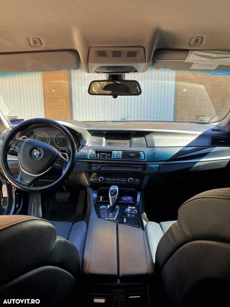 BMW Seria 5 525d xDrive - 6