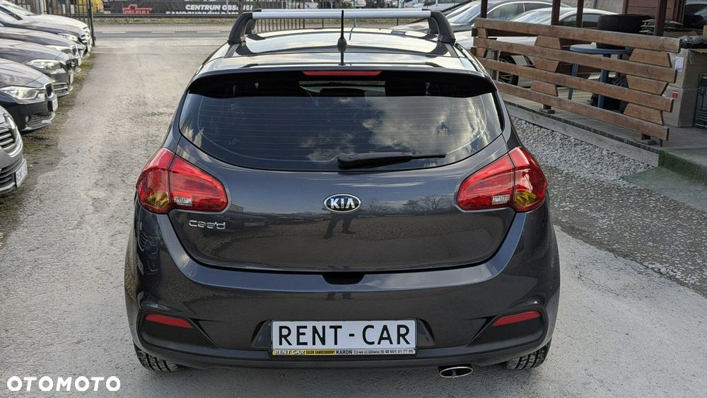 Kia Ceed - 31
