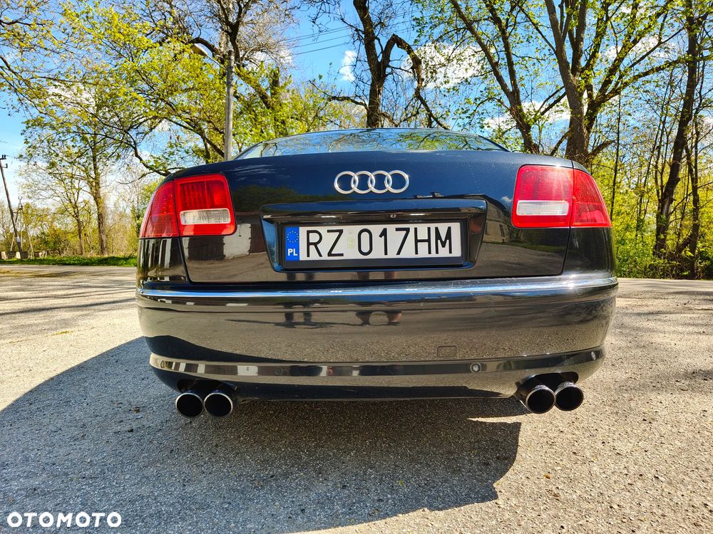 Audi A8 4.2 Quattro - 2
