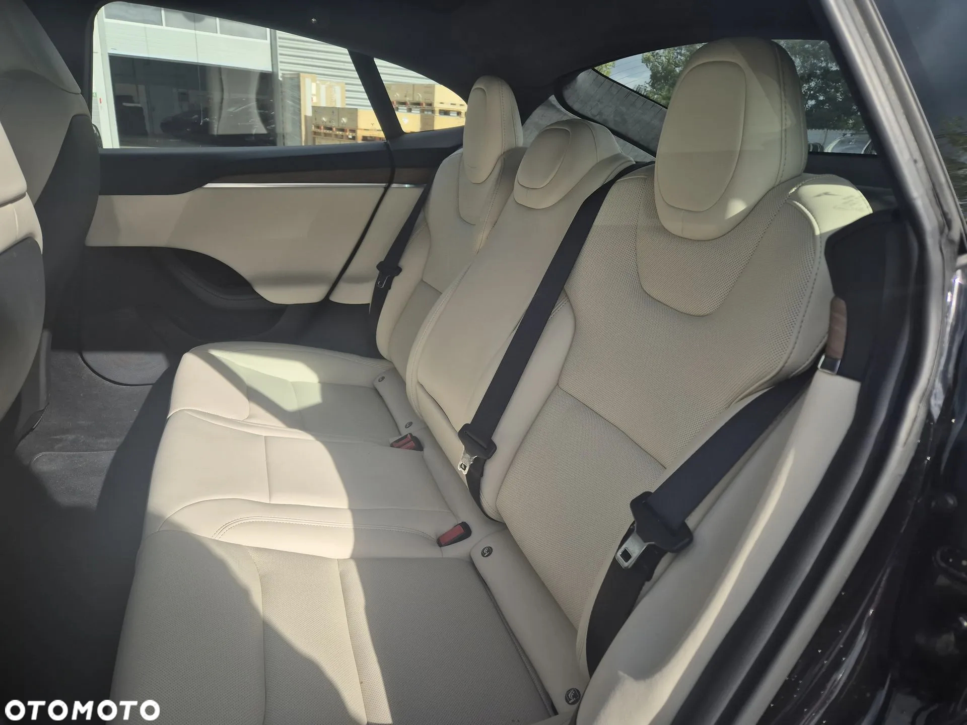 Tesla Model S Plaid - 13