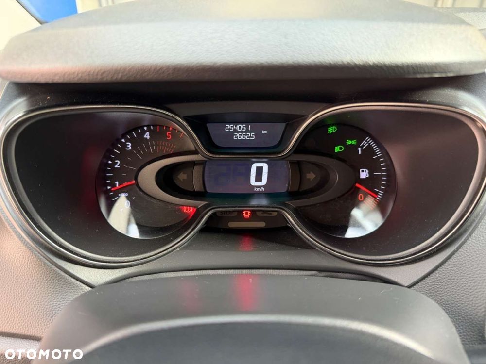 Renault Captur - 26