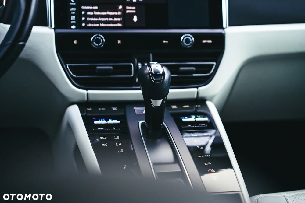 Porsche Macan T - 20