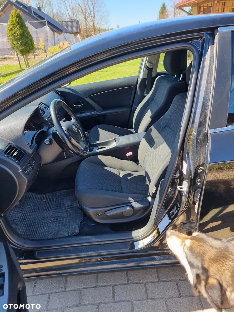 Toyota Avensis - 2
