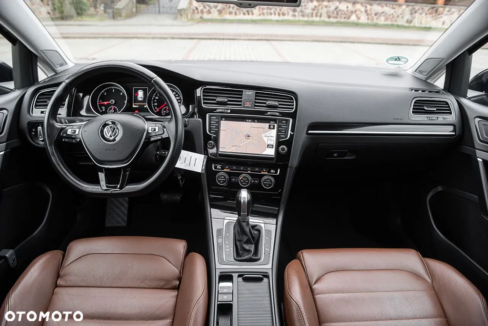 Volkswagen Golf - 27