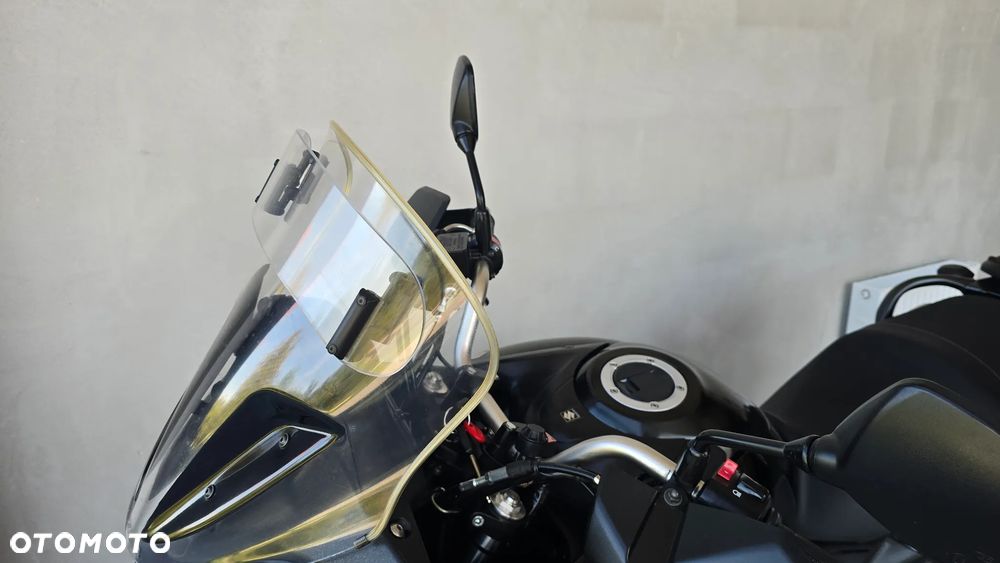 Suzuki V-STROM - 24