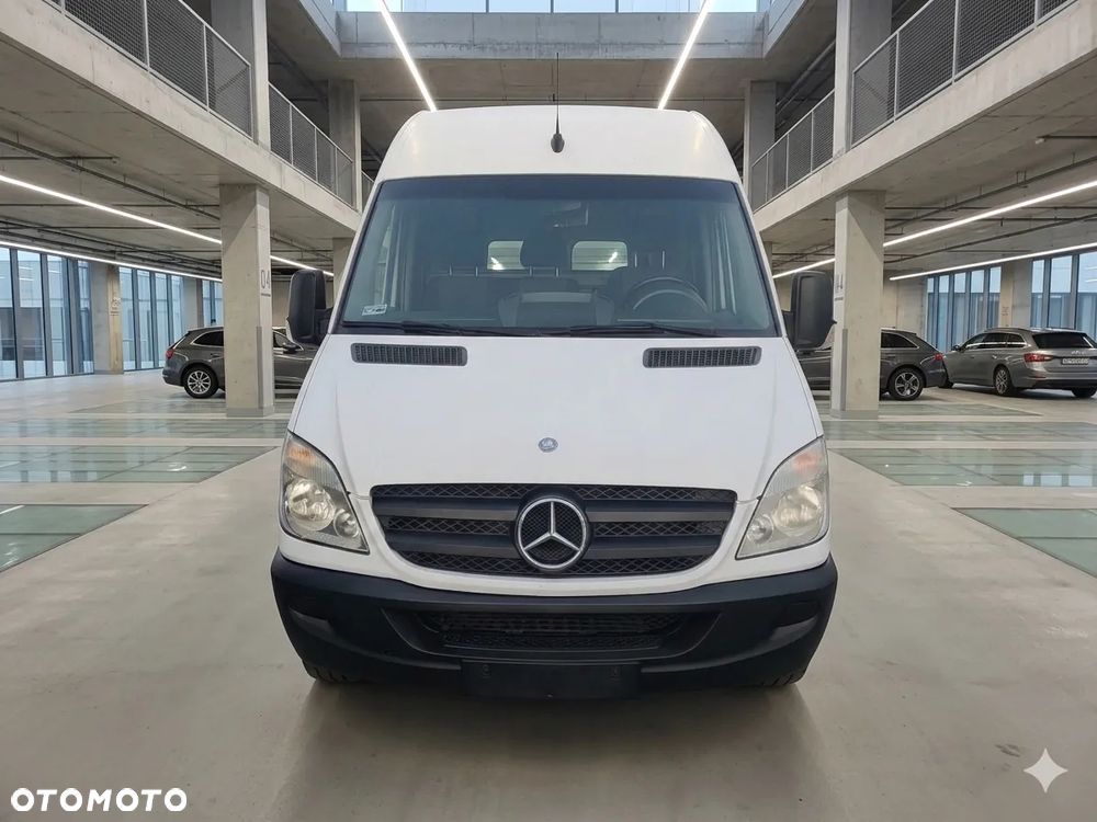 Mercedes-Benz Sprinter - 5