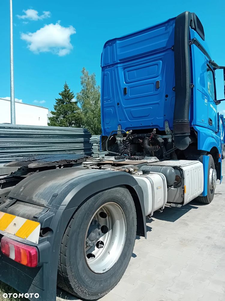 Mercedes-Benz Actros - 2