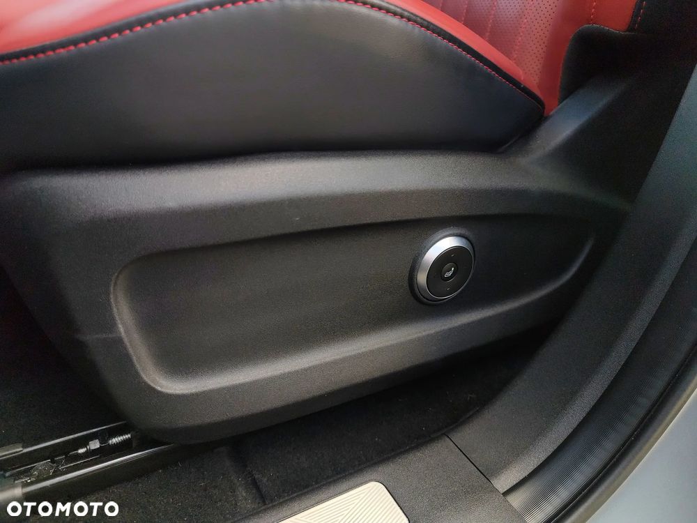 Omoda 9 1.5 Super Hybrid Exclusive AWD - 10