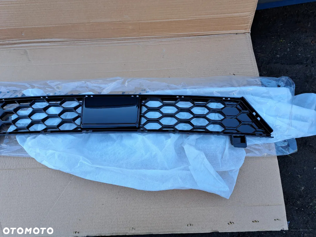 Kratka środkowa Ford Edge II MK-2 Lift ST-Line 2289950 KT4B-17K945-GB59B8 - 4