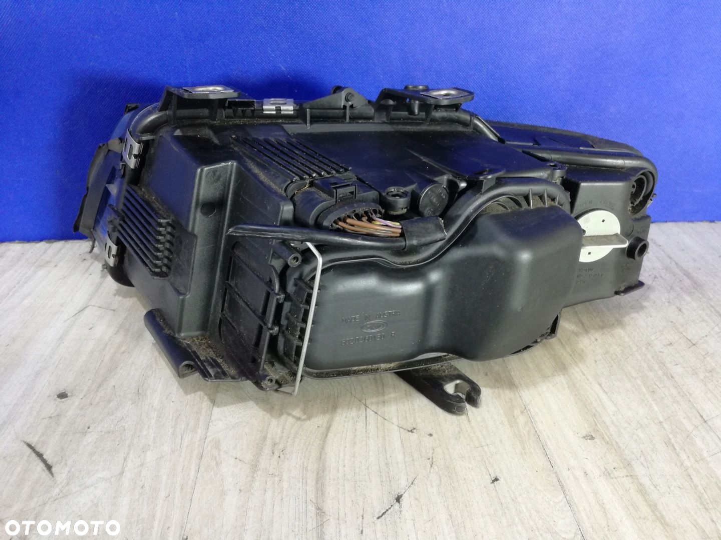 Audi A4 B6 00/04 cabrio lampa reflektor prawa przód Europa - 2