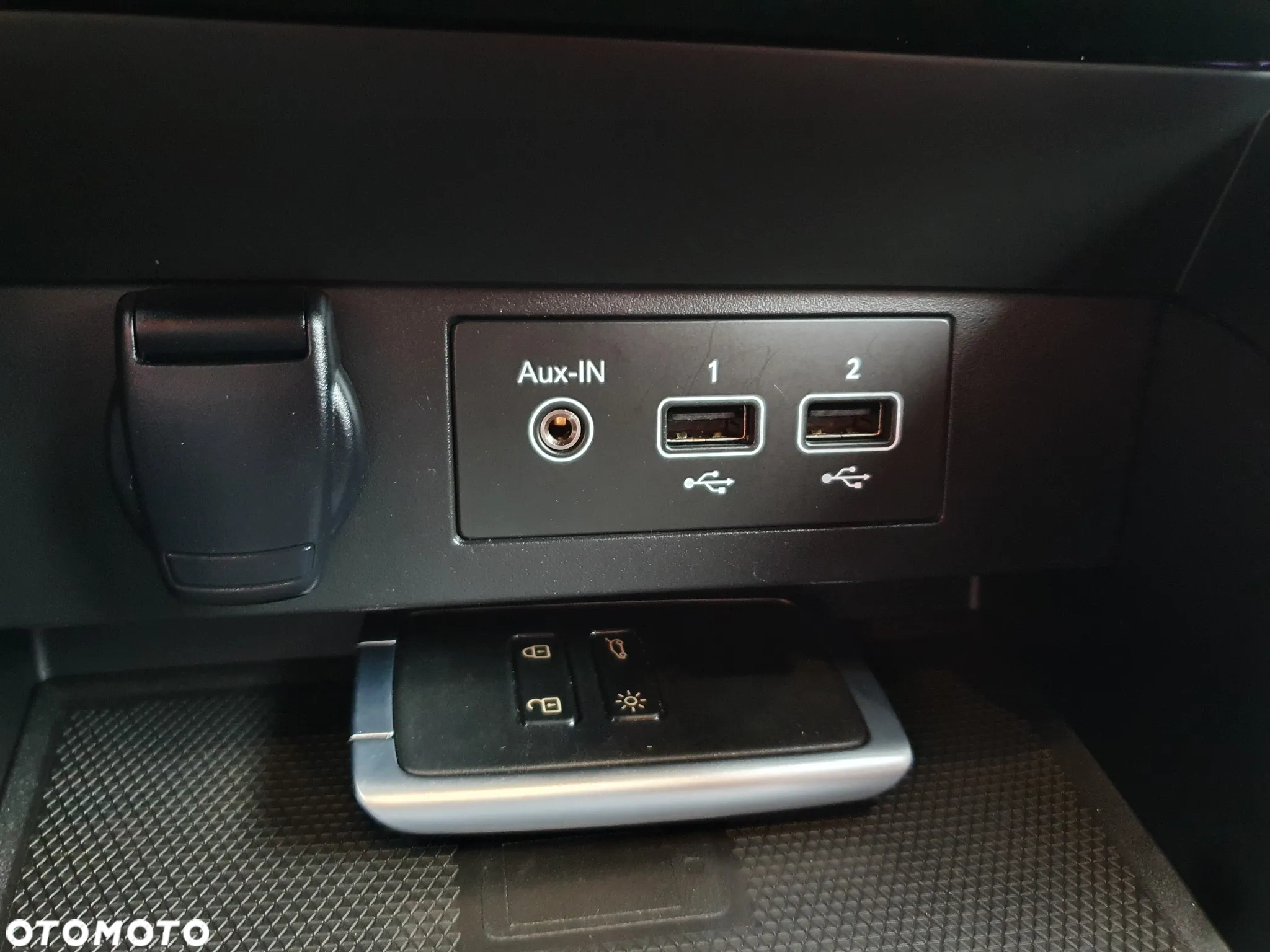 Renault Clio TCe 90 X-tronic EVOLUTION - 23