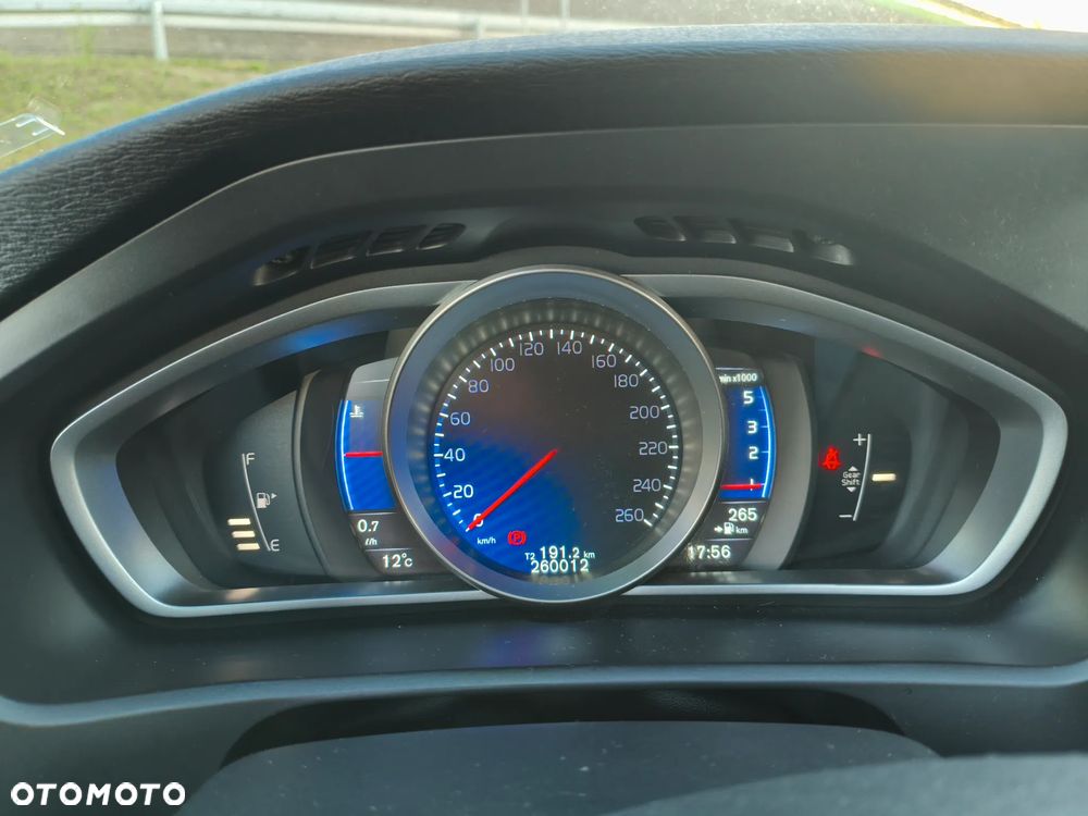 Volvo V40 D2 RDesign - 17