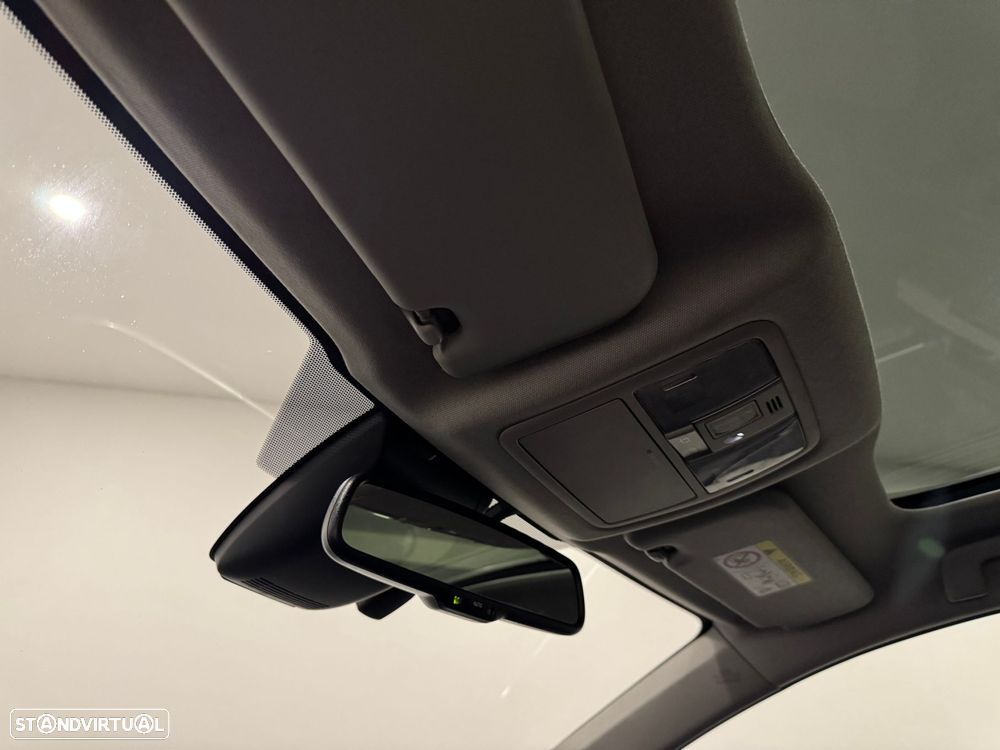 Toyota Auris Touring Sports 1.8 HSD Comfort +P.Techno+P.Sport - 54