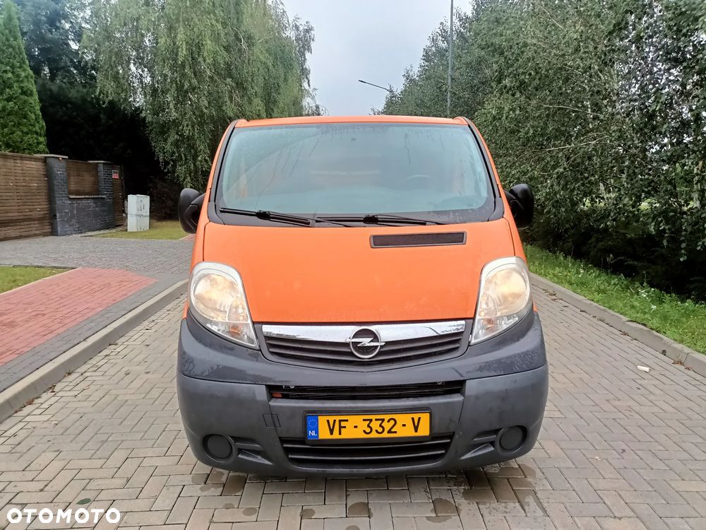 Opel Vivaro - 2