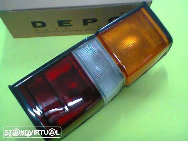 farolins stop nissan terrano I (novos) - 1