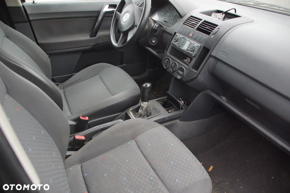 Auto na części - Volkswagen Polo IV 9N 1.2 6V 54 KM AWY GER L041 2002R Silnik Skrzynia Klapa Maska Błotnik Drzwi Szyba Sterownik Moduł Licznik Deska Kokpit Kierownica - 14