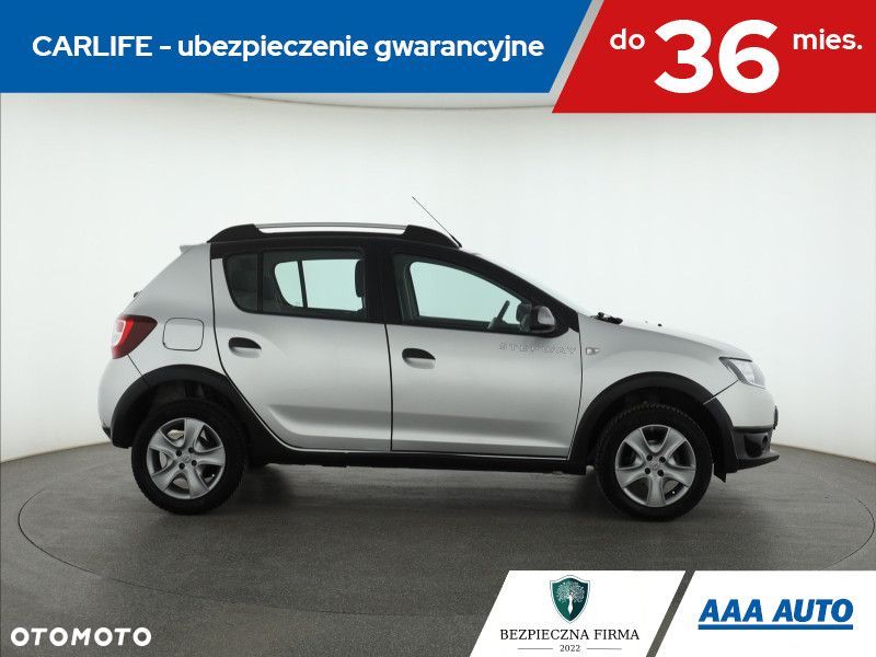 Dacia Sandero - 8