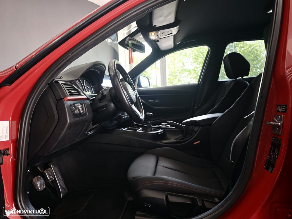 BMW 320 d Pack M - 28