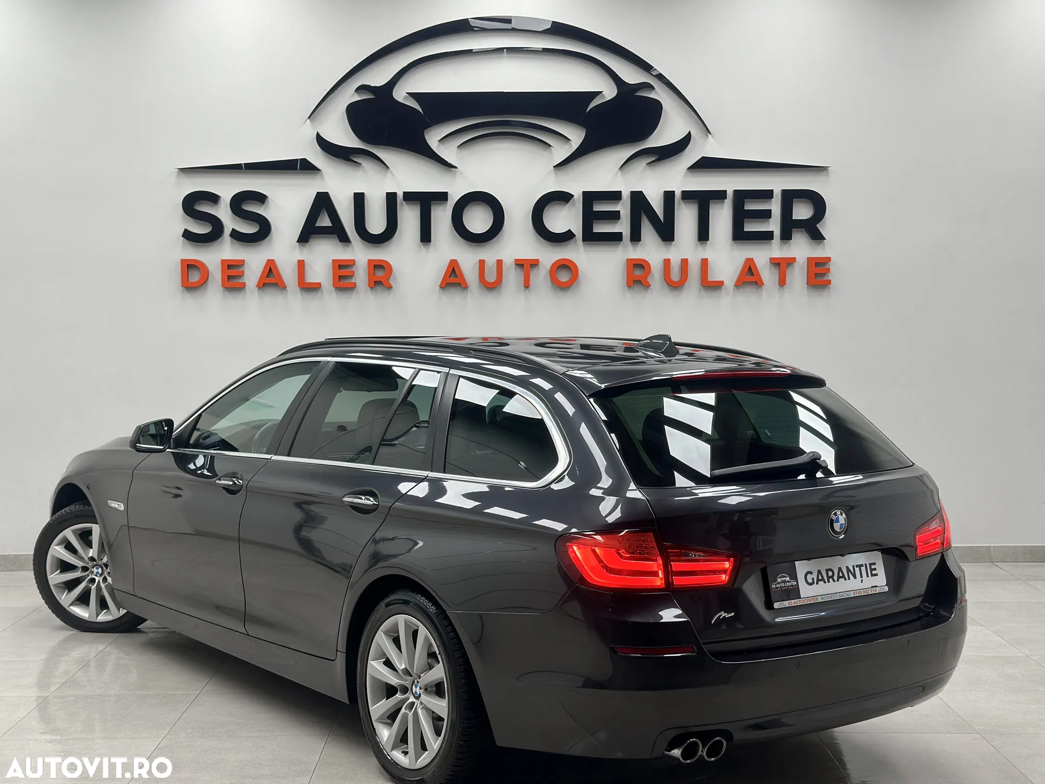 BMW Seria 5 520d Touring Aut. Luxury Line - 4