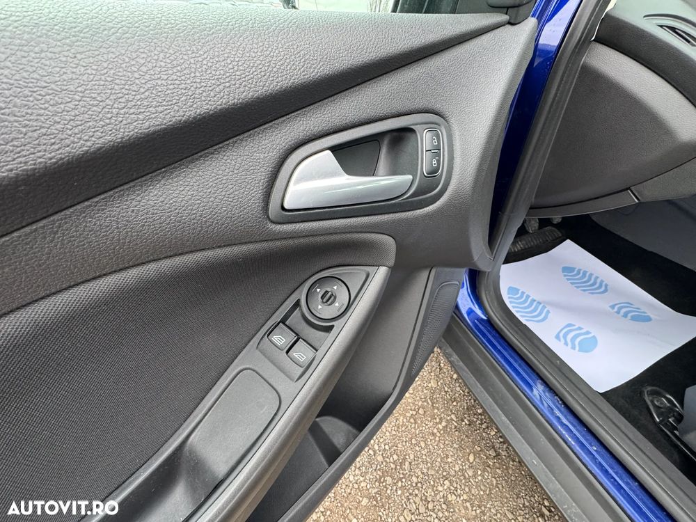 Ford Focus 1.0 EcoBoost Trend - 14