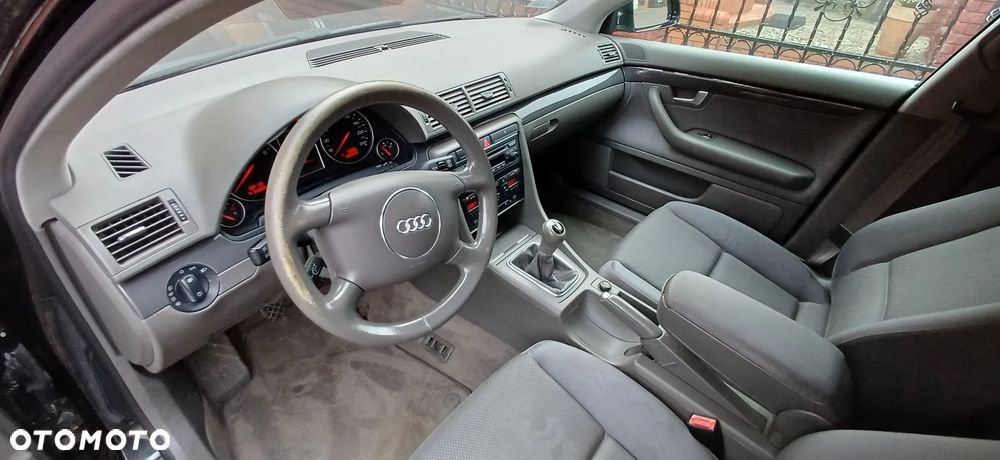 Audi A4 Avant - 11