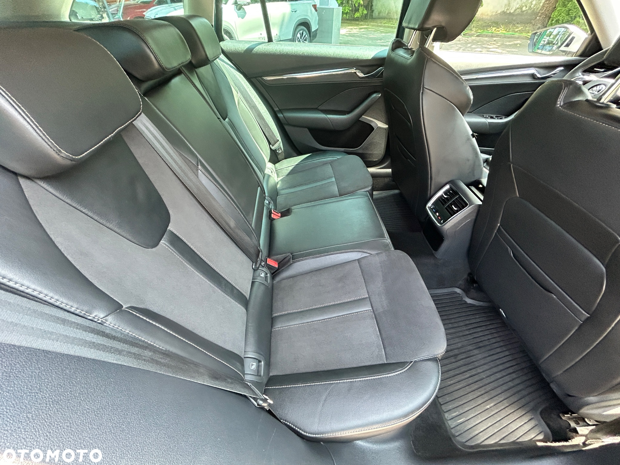 Skoda Octavia 2.0 TSI 4x4 Scout DSG - 13