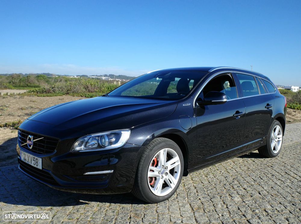 Volvo V60 D6 Plug-In-Hybrid AWD Geartronic Summum - 2