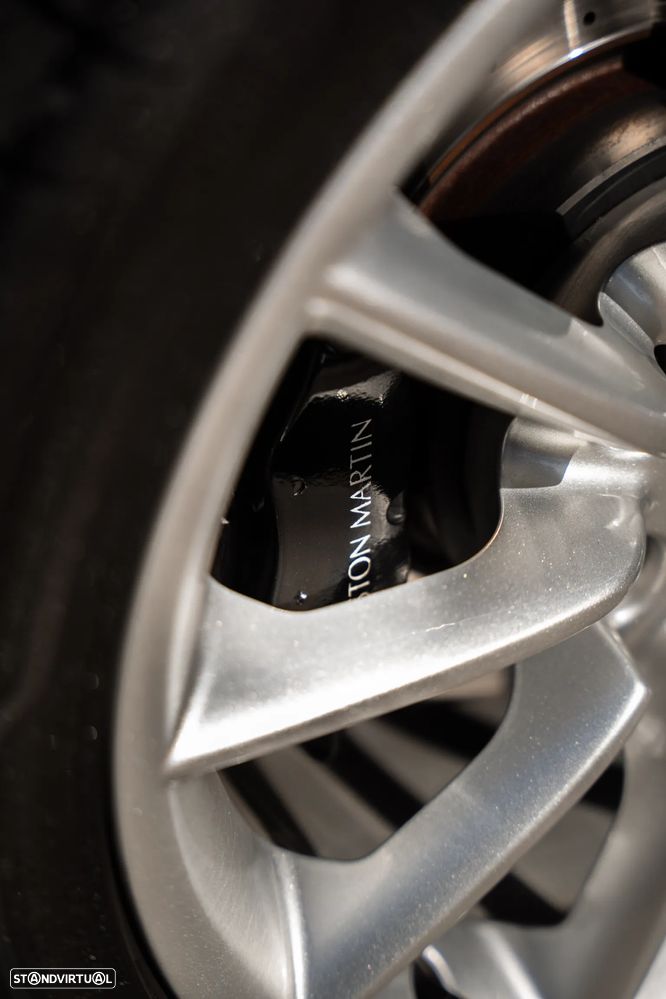 Aston Martin DB7 Vantage Coupé - 13