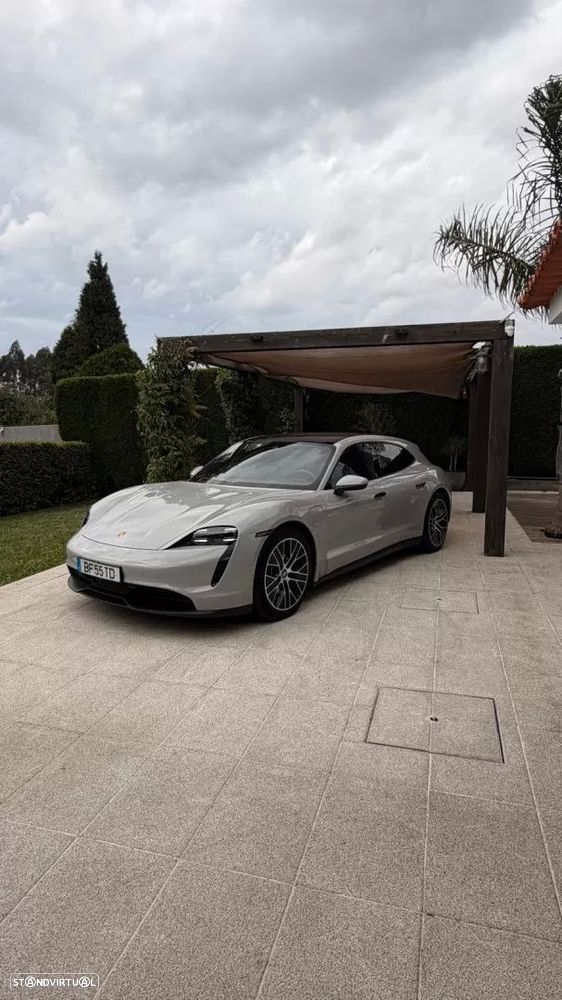 Porsche Taycan Cross Turismo 4