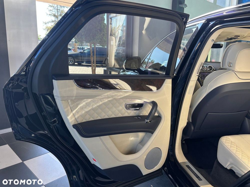 Bentley Bentayga - 35