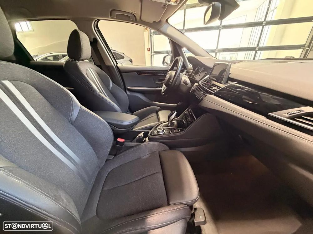 BMW 216 Active Tourer d Line Sport Auto — fotografia 9