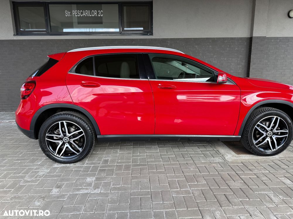 Mercedes-Benz GLA 200 d 4MATIC Aut. - 11