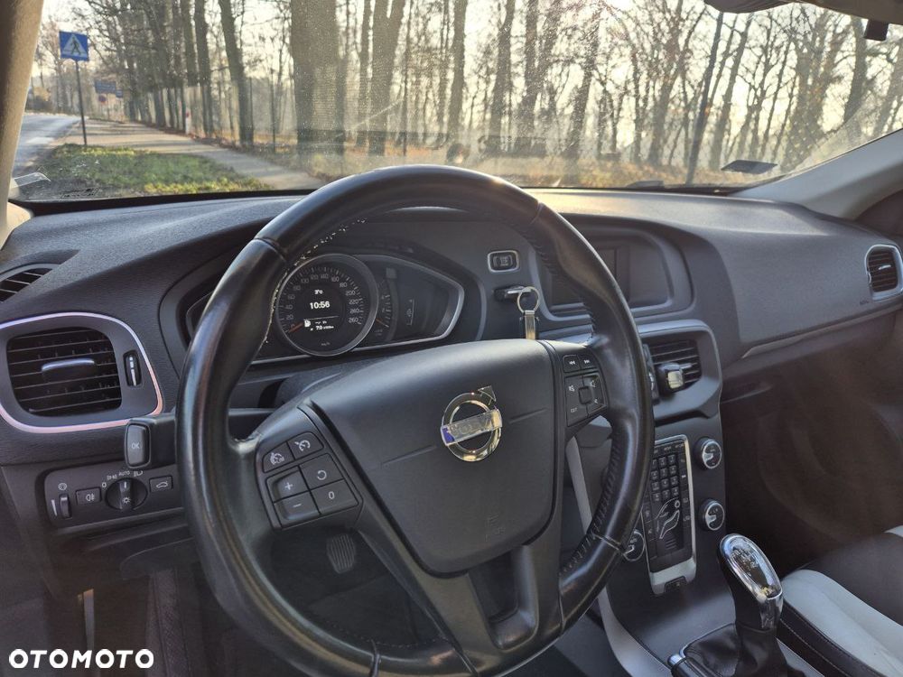 Volvo V40 D2 Base - 12