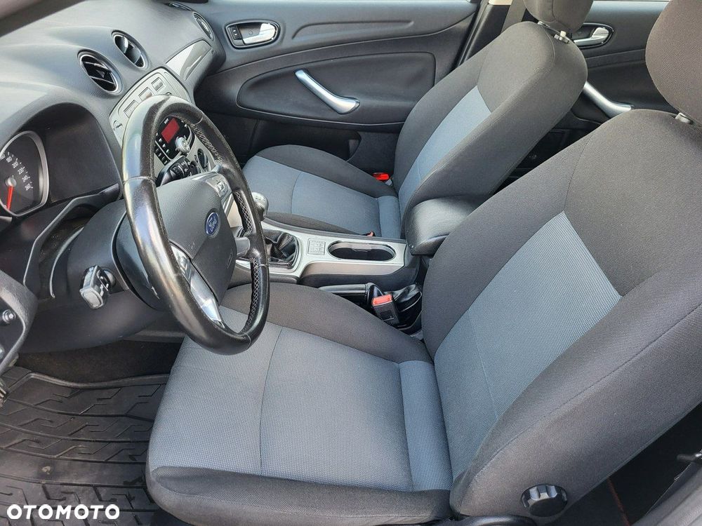 Ford Mondeo - 19