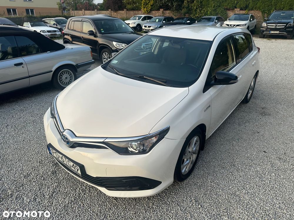 Toyota Auris Hybrid 135 Premium - 11