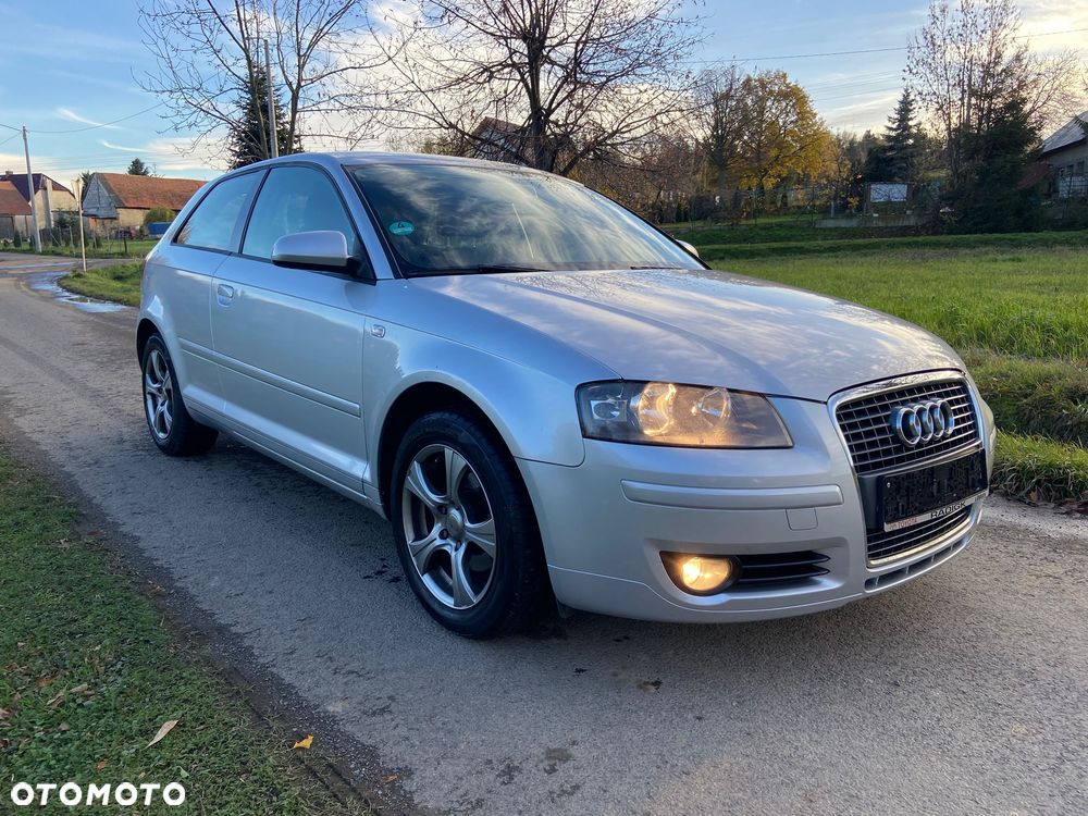 Audi A3 3-drzwiowe 1.6 Attraction - 5