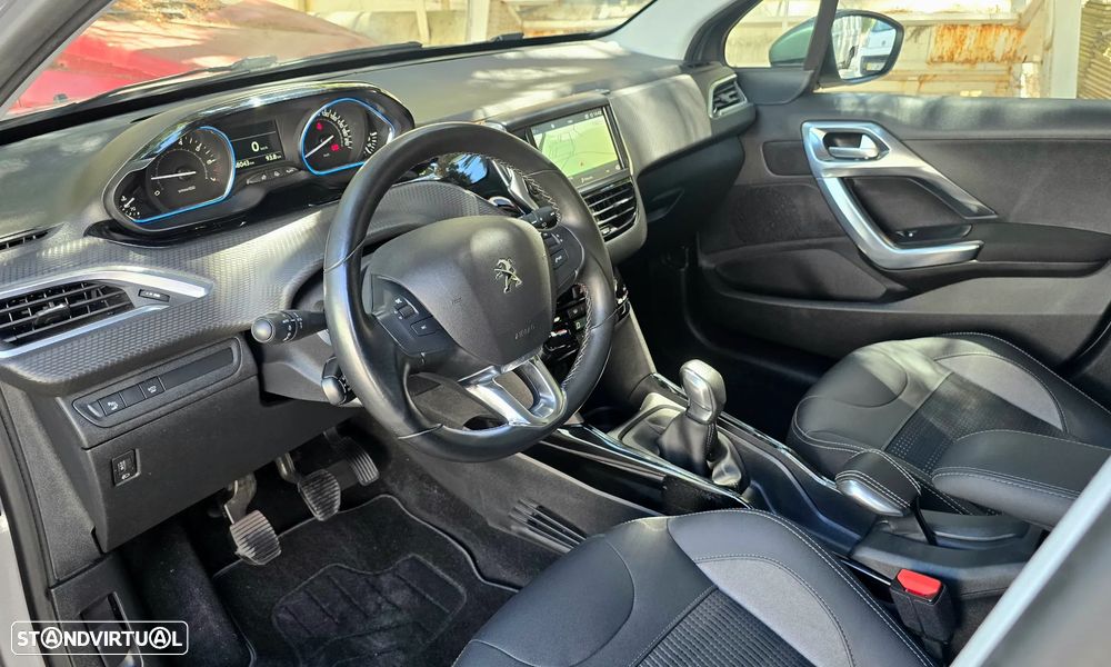 Peugeot 2008 PureTech 82 Allure - 8