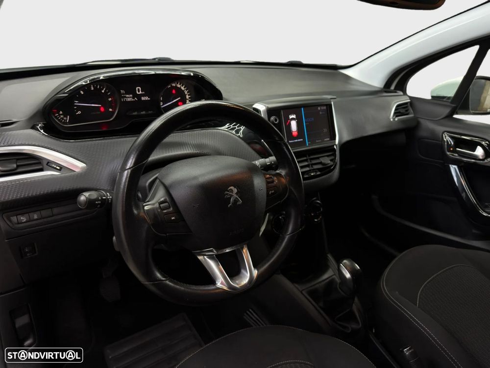Peugeot 208 1.6 BlueHDi Style - 9