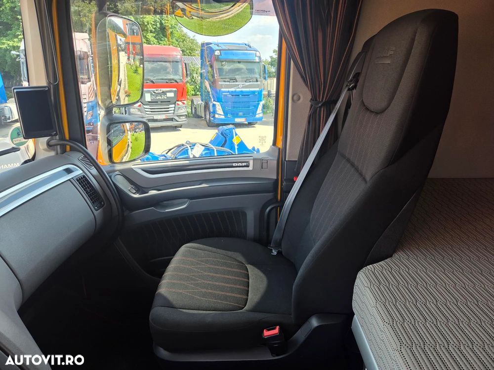 DAF XF 530 6x4, 2021, 370.795km, FULL OPTION, cutie AUTOMATA+RETARDER, Aer cond STATIONARE, FRIGIDER, proiectoare, girofar, kit basculare, 2 x 600l, Masa totala 78t, rulat doar in GERMANIA, STARE FOARTE BUNA, posibil leasing 4 ani-PROMOTIE 52.900 EUR+Tva - 36