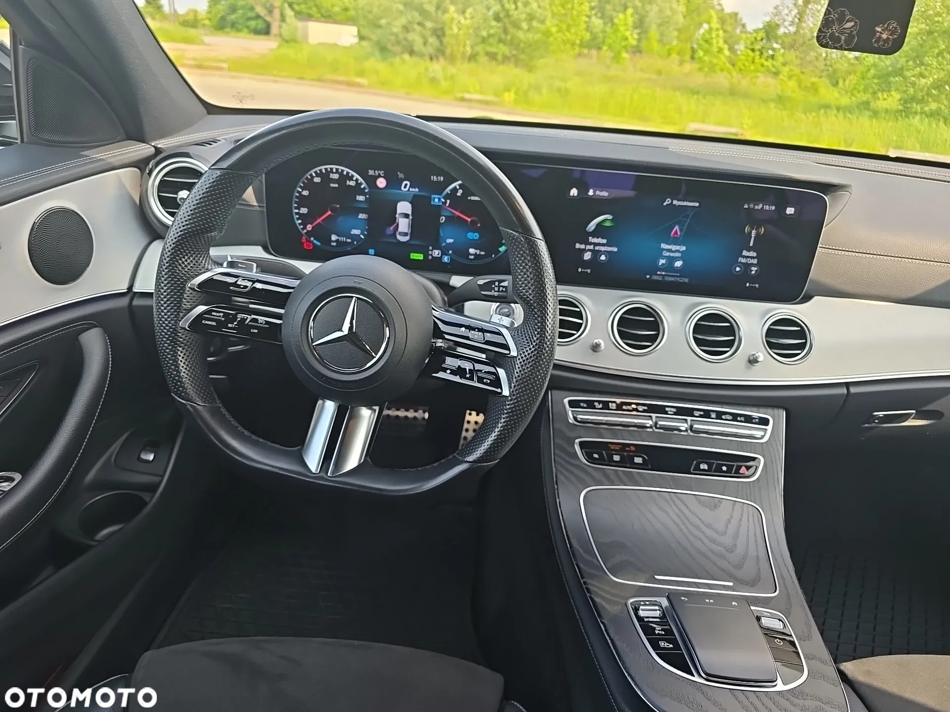 Mercedes-Benz Klasa E 300 de AMG - 14