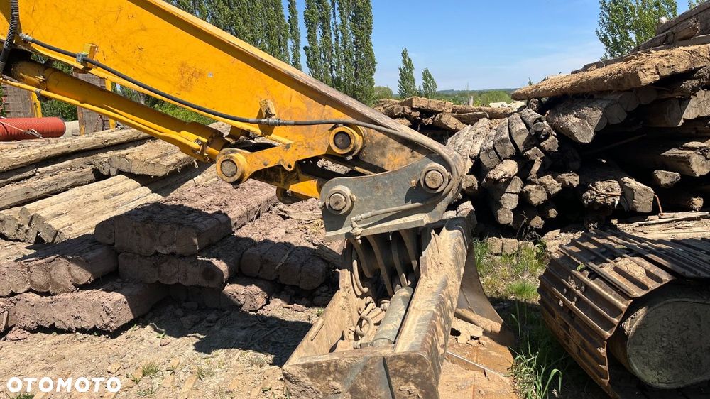 JCB Js 220 - 27