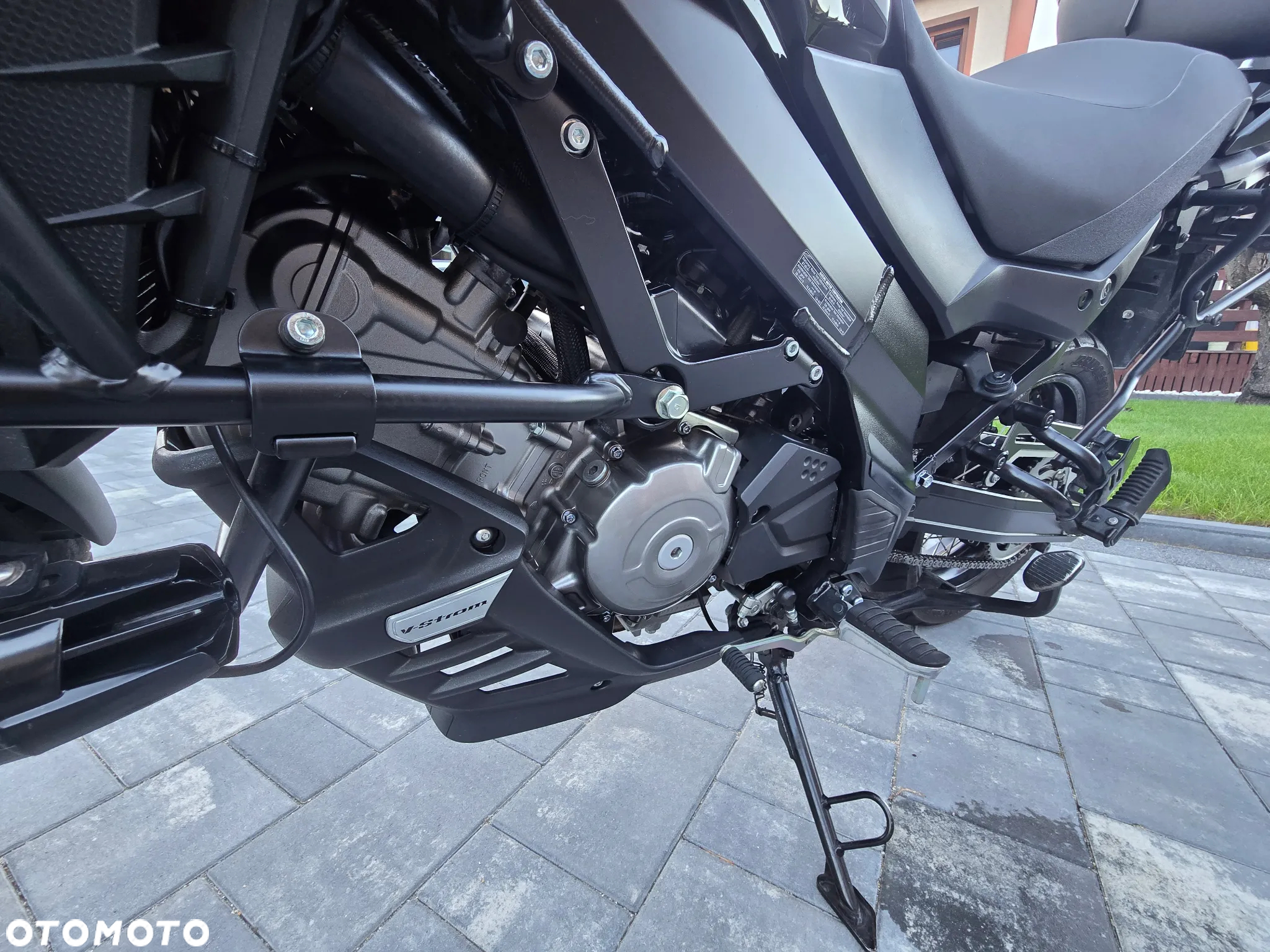 Suzuki DL - 8
