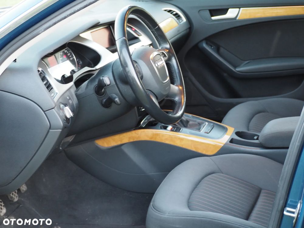 Audi A4 Avant 2.0 TDI DPF Ambiente - 8