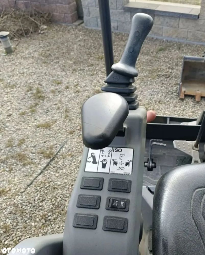Bobcat E17z - 11